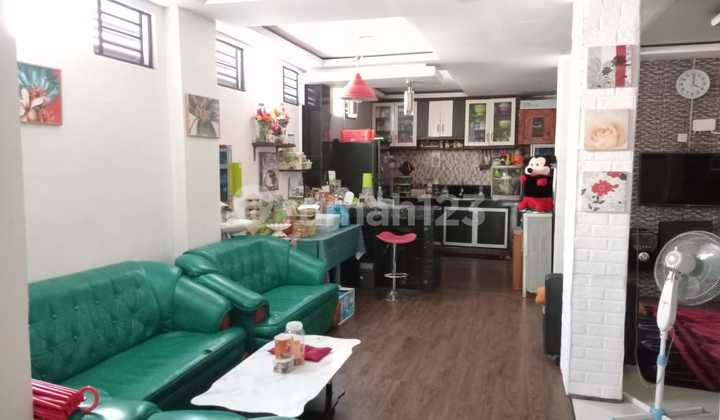 Rumah 2 Lt Untuk Usaha Kosan Di Nagoya,batam Rumah 2 Lt Untuk Usaha Kosan Di Nagoya,batam