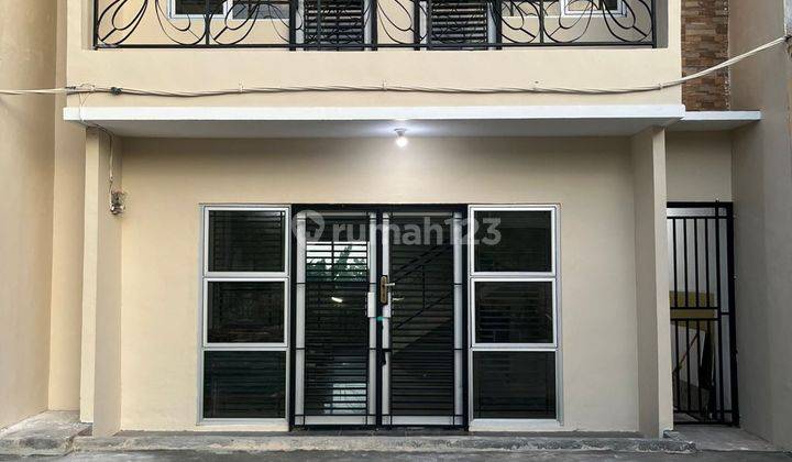 Townhouse 3 Lantai Di Pinggir Jalan Utama Tiban Batam 1