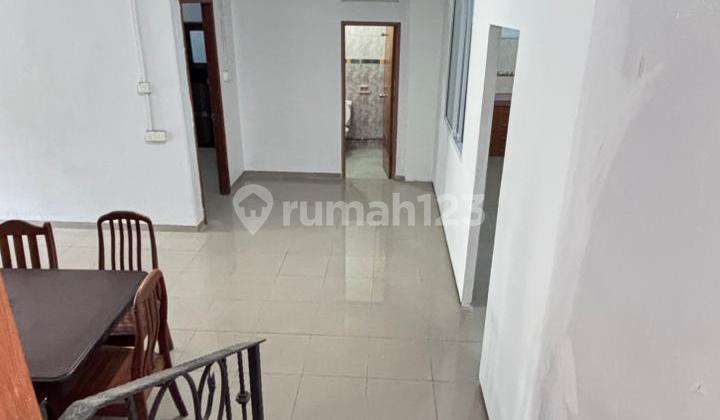 2-Story Semi-Furnished House Ready to Occupy, Central City Location in Batam 2