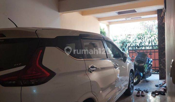 Rumah mewah ada private pool 2 lantai dkt tol Jatiwarna Bekasi  2