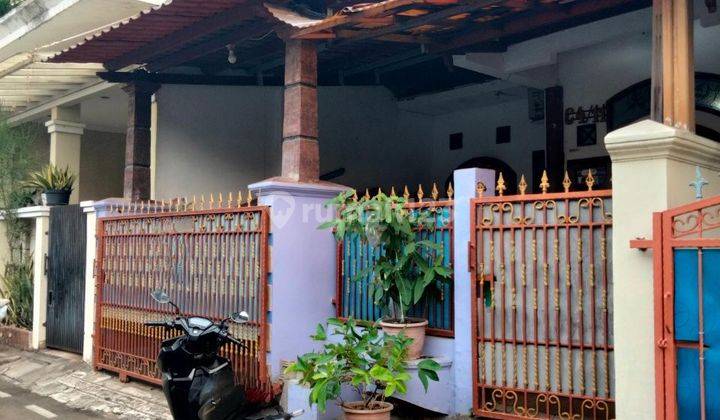 Rumah Terawat Asri Cluster Perum Puri Gading Jatiwarna Bekasi  1