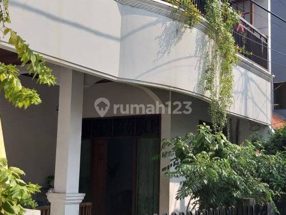 Rumah 2 Lantai Bagus Sertifikat Hak Milik di Pulo Asem Timur, Jakarta Timur 1