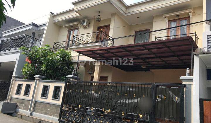 Rumah 2 Lantai Bagus Semi Furnished Sertifikat Hak Milik di Rawamangun, Jakarta Timur 1