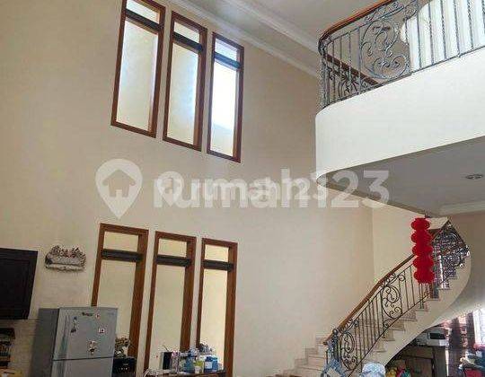 Rumah 3 Lantai di Setraduta Lestari Bandung 1