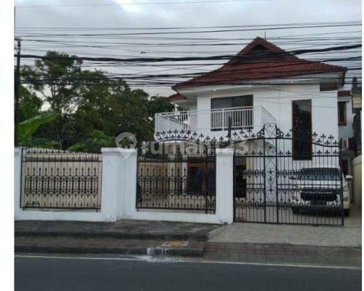 Dijual Rumah 2 Lantai Furnished Seminyak 1