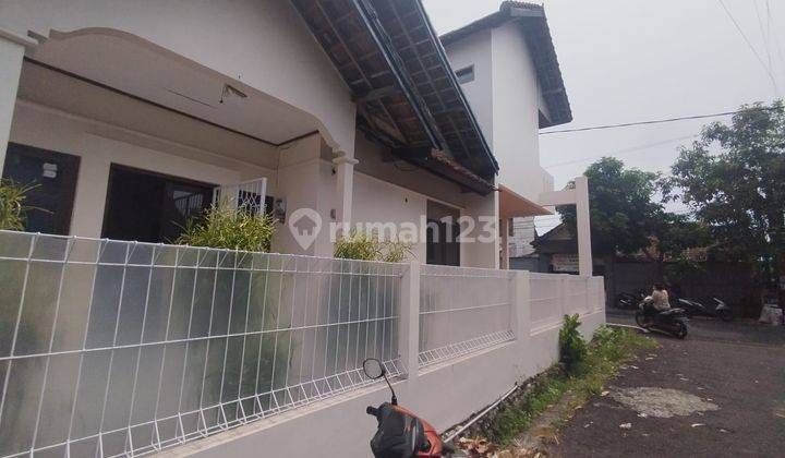 7 Bedroom House Strategic Location Suitable for Investment in Boarding Houses and Residences 2