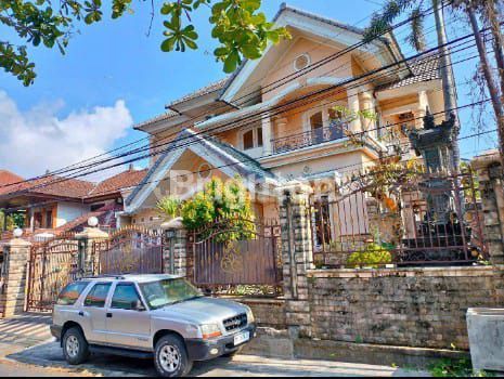 RUMAH MEWAH DAN PREMIUM DI MUHAMAD YAMIN RENON RUMAH MEWAH DAN PREMIUM DI MUHAMAD YAMIN RENON