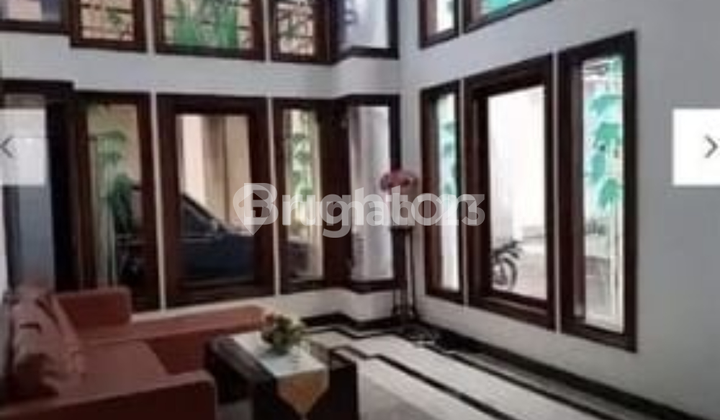 RUMAH MEWAH STATEGIS DI KEBAYORAN LAMA DEKAT PERMATA HIJAU 2