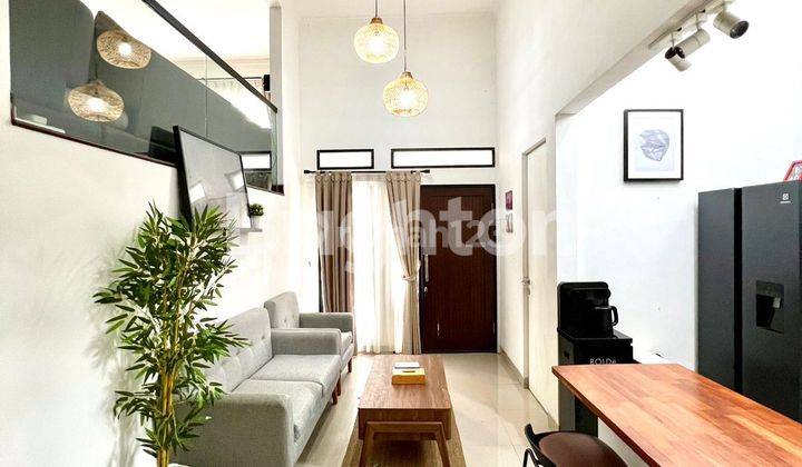 RUMAH CANTIK DAN NYAMAN DI JAGAKARSA 2