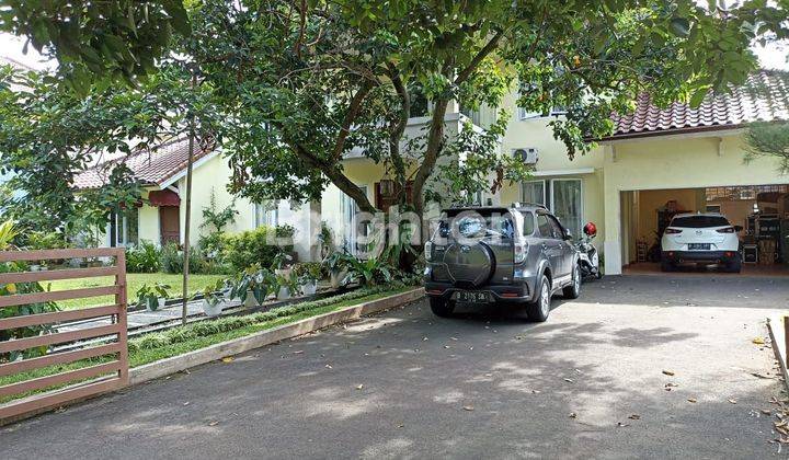 RUMAH ASRI, TANAH LUAS DENGAN KOLAM RENANG 1