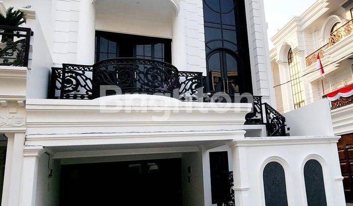 RUMAH BARU MEWAH AMERICAN CLASSIC DI JAGAKARSA 1