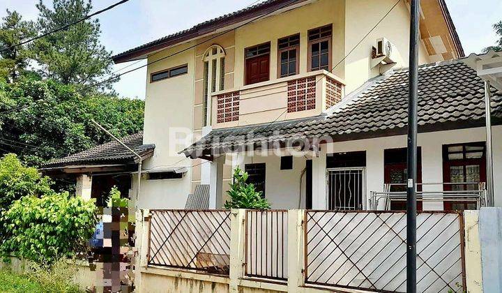 RUMAH HOOK NYAMAN HADAP TAMAN DI CIBUBUR 2