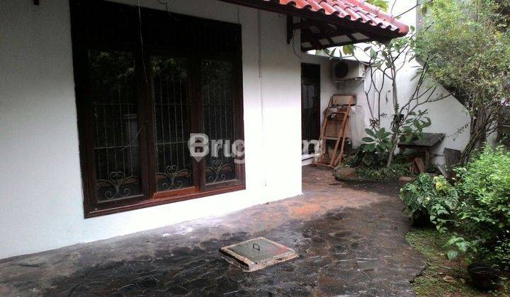 RUMAH KOKOH TERAWAT SIAP HUNI DI PURI CINERE 2