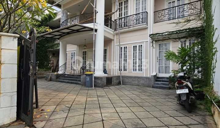 RUMAH MEWAH ADA KOLAM RENANG STATEGIS DI CILANDAK DEKAT STASIUN MRT & TOLL 2