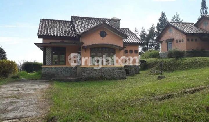 VILA CIATER HIGHLAND RESORT LEMBANG VIEW SARI ATER, TANGKUBAN PERAHU