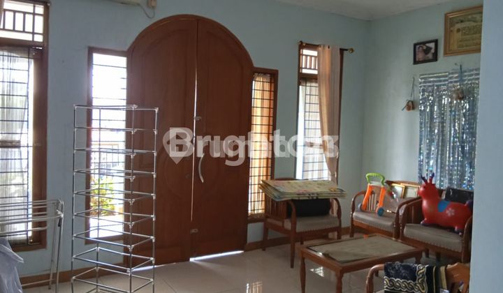 HOUSE ON THE MAIN ROAD SUITABLE FOR BUSINESS IN LEBAK BULUS
