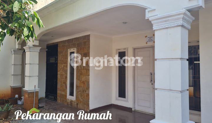 Well-Maintained Move-In Ready House in Tebet