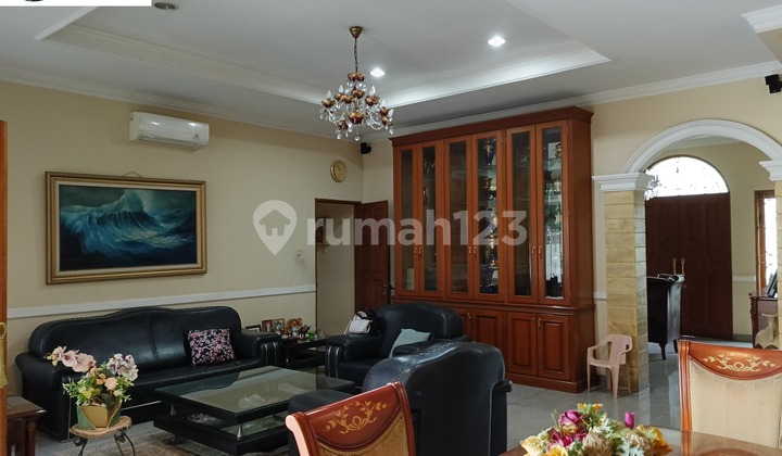 337. Murah Dijual Rumah Mewah 3 Lantai Full Furnished di Pejompongan Benhil Jakarta Pusat – Siap Huni, Kolam Renang, Carport 4 Mobil 337. Murah Dijual Rumah Mewah 3 Lantai Full Furnished di Pejompongan Benhil Jakarta Pusat – Siap Huni, Kolam Renang, Carport 4 Mobil