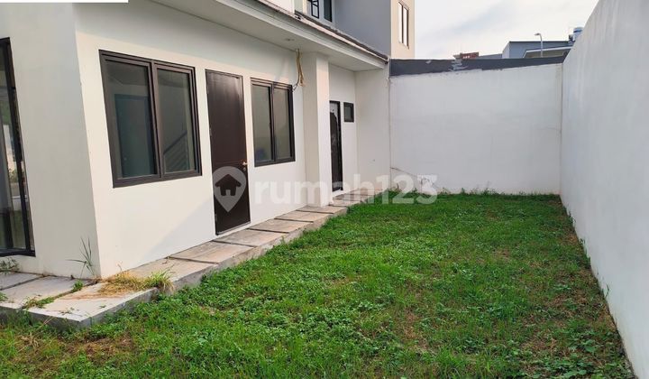 213 Disewakan Rumah HOOK Cantik 2 Lantai di Cluster Shinano – JGC Cakung Jakarta Timur 2