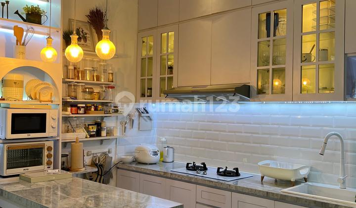 333. Murah Dijual Rumah 2 Lantai di Harapan Indah Cluster Aralia Modern Siap Huni Bebas Banjir