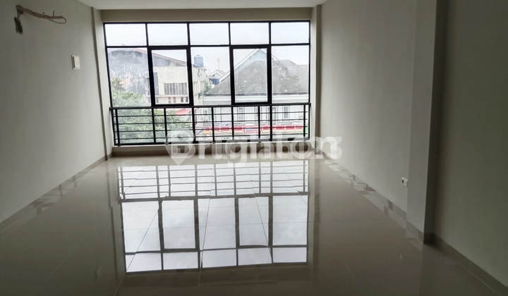 481. Dijual Cepat Ruko di Terogong, Dekat Sekolah Jis Jakarta Selatan