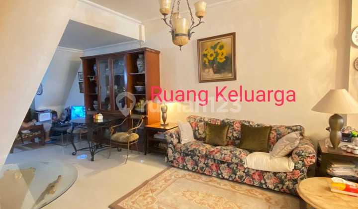 2. Turun Harga Dijual Rumah 2 Lantai di Grogol Petamburan Jakarta Barat 2. Turun Harga Dijual Rumah 2 Lantai di Grogol Petamburan Jakarta Barat