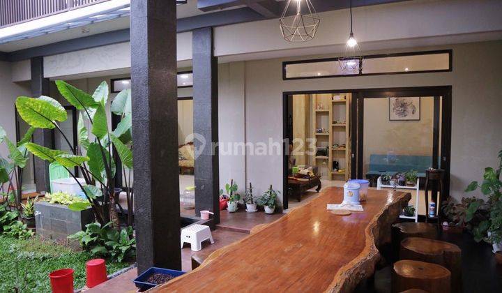 Rumah 3 Lantai Bagus Furnished SHM di Jl Gurame Tengah Bambu Apus Pamulang Tangerang Selatan , Tangerang Selatan 2