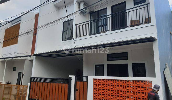 Dijual Cepat Rumah 2 Lantai di Jalan Kebon Kopi, Bintaro Sektor 3 2