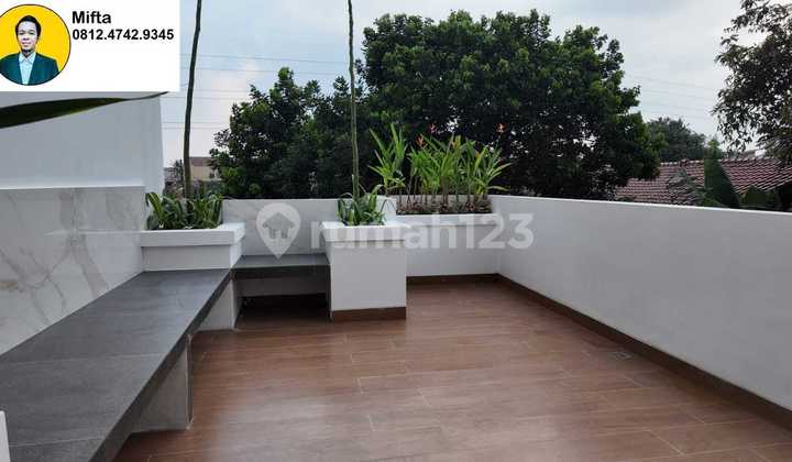 347. Cheap For Sale 3-Story House in Jagakarsa, South Jakarta – Strategic Location, Move-In Ready & Flood-Free