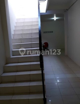 234. Dijual Rumah Kemayoran Senen Garuda Bungur Hitung Tanah dibawah NJOP Luas ROW Mobil