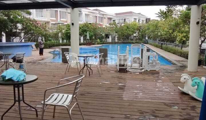 315. Dijual Rumah Mewah 3 Lantai Full Furnished Golf View di Kemayoran Jakarta Pusat - Lokasi Elite & Bebas Banjir 2