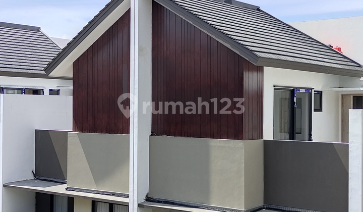 P5. Dijual Rumah Baru 3 Lantai di Bintaro 1,8 M-An