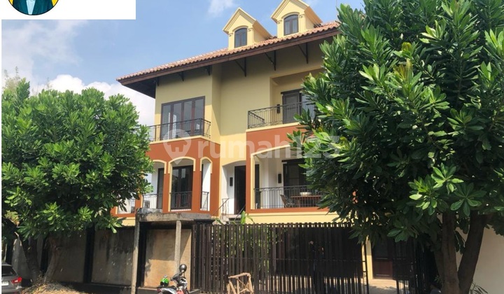 519. Dijual Rumah Mewah di Jalan Walet Permai Kapuk Muara Penjaringan Pik Jakarta Utara