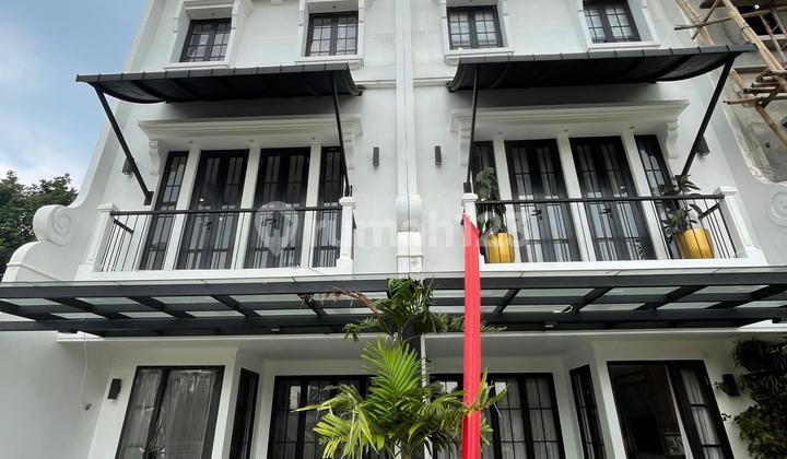 P81. For Sale, 3-Story House with European Style Living, A Step Away from Pondok Indah, Located in Ciputat, South Tangerang, Price 1.5 Billion. 2