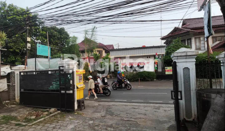 396. Dijual Gedung Kantor Besar di Pasar Minggu Jakarta Selatan Siap Pakai Kondisi Terawat Parkir Luas Lokasi Strategis & Bebas Banjir