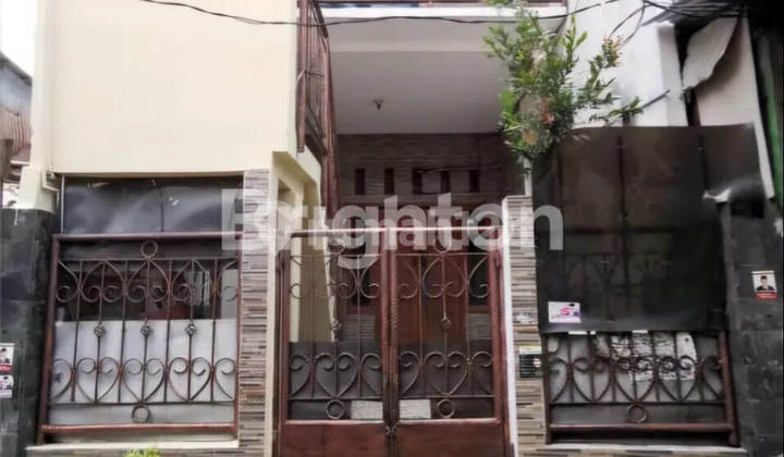 307. Dijual Rumah Kosan 8 Kamar di Kramat Kwitang Senen 2 Lantai – Lokasi Strategis Jakarta Pusat Dekat kampus dan kantor 2