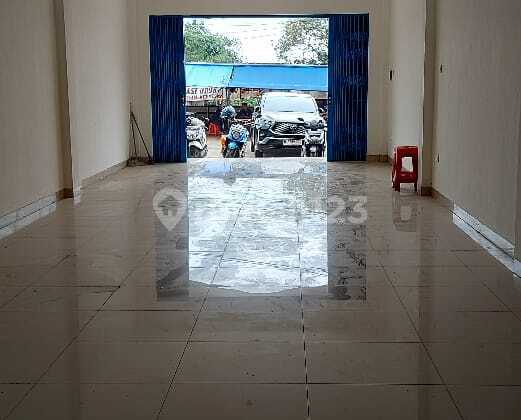 320. For Sale: 3-Storey Strategic Shop House in Sentul City, North Bogor, Tanah Baru – Freehold Certificate & Ready to Use 1