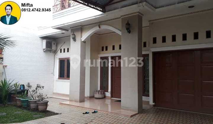 345. Murah Dijual Rumah Mewah Modern Classic 2 Lantai di Ulujami Pesanggrahan Jakarta Selatan – Lokasi Strategis Siap huni