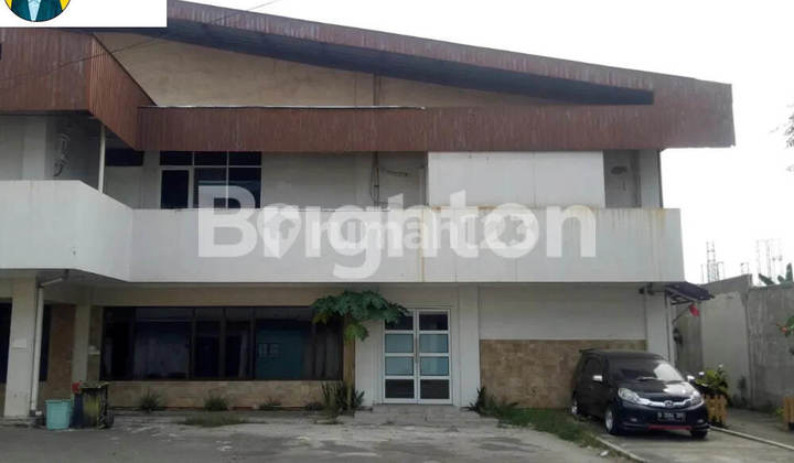 447. For Rent: Very Strategic Meeting Building & Complete Facilities Wedding Space in Pegangsaan, North Jakarta