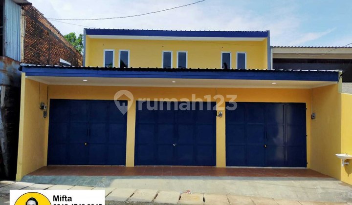 120. For Rent: 2-Story Strategic Shop House on Jl. Ciledug Raya, South Jakarta