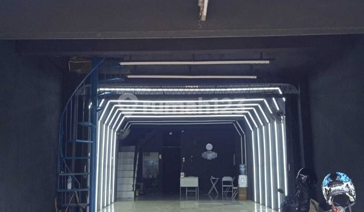 576. For Sale: Strategic Shop on Main Road Near Ciledug Petukangan Pesanggrahan Toll Exit, South Jakarta - Super Potential Location 2