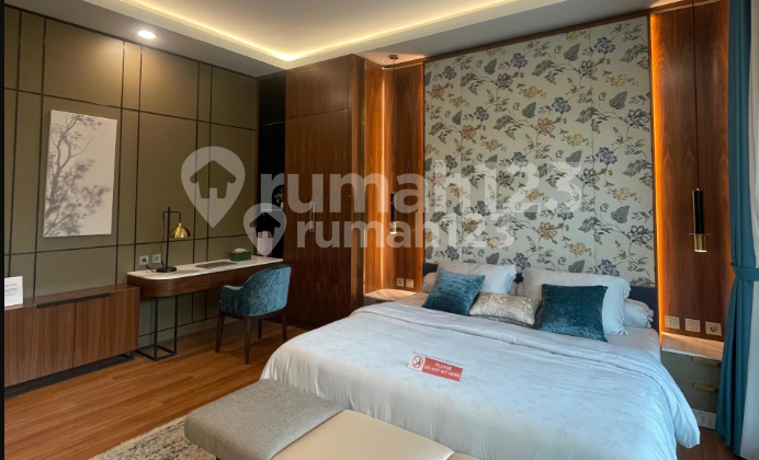 P99. Dijual Rumah Mewah 3 Lantai Bintaro Kec Pesanggrahan Jakarta Selatan - SHM Strategis Dekat Pondok Indah dan PIM 2