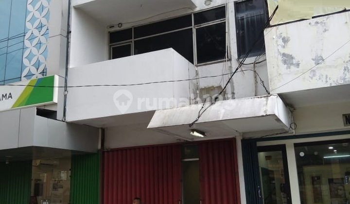 313. Disewakan Ruko 3 Lantai Strategis di Jl. Raya Kebayoran Lama Jakarta Selatan – Pinggir Jalan Ramai strategis Cocok Usaha 1