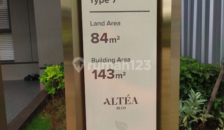 P157. Dijual Rumah Baru 3 Lantai Altea Boulevard Cibubur Sinarmas Land - Dekat Tol Jatikarya & LRT Harga 1,7 M-An
