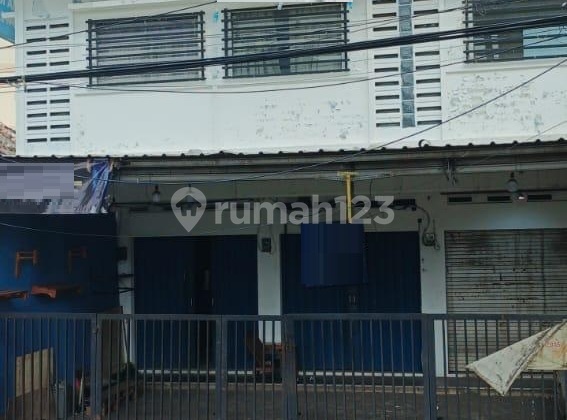 219. Dijual Rumah Kos-Kosan + 3 Toko di Pinggir Jalan Ciledug Raya, Jakarta Selatan – Investasi Strategis & Menguntungkan