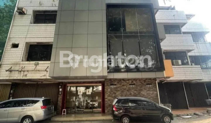378. For Rent: 4-Story Attached Shophouse at Plaza Harmoni, Gajah Mada Petojo, Gambir, Central Jakarta – Certified Title (SHM), Premium Flood-Free Location. 378. For Rent: 4-Story Attached Shophouse at Plaza Harmoni, Gajah Mada Petojo, Gambir, Central Jakarta – Certified Title (SHM), Premium Flood-Free Location.