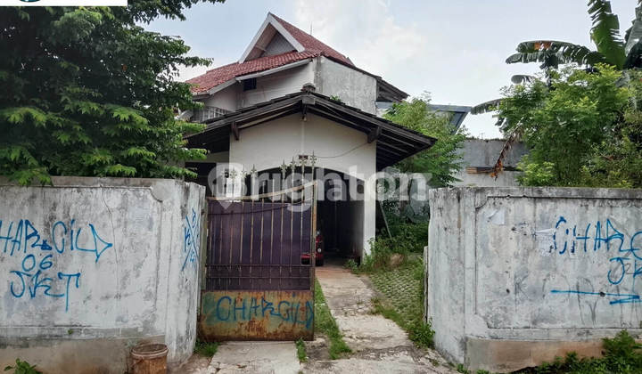484. Dijual Tanah Bonus Bangunan Rumah Tua di Pondok Pinang Kebayoran Lama Jakarta Selatan Posisi Hook Dekat Pondok Indah Mall