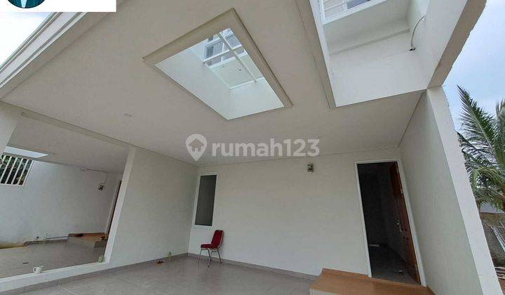 157. Dijual: Rumah 2 Lantai di Cipadu Jaya, Tangerang – Hunian Modern, Lokasi Strategis! 1