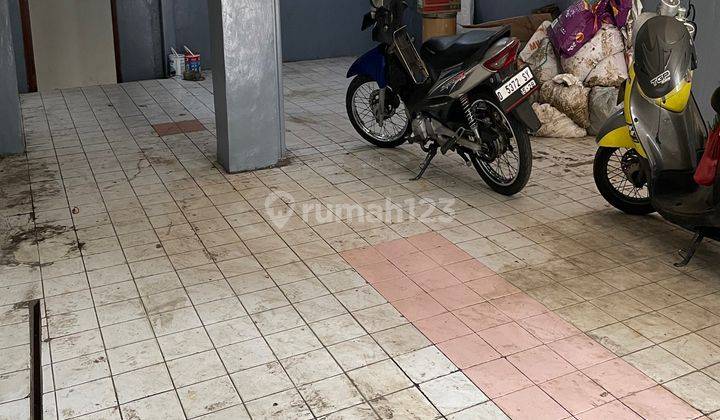 Ruko Dan Tempat Tinggal Di Jalan Utama Sudirman 1