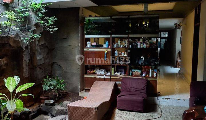 Dijual Rumah SHM 300m2 Bagus Pinggir Jalan Raya cocok untuk Usaha 2